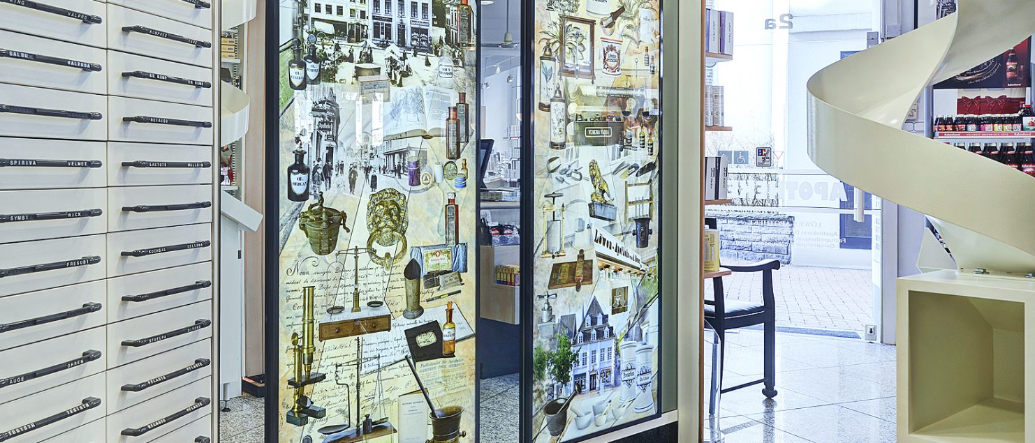 Auftragsarbeit | zwei beleuchtete Displays